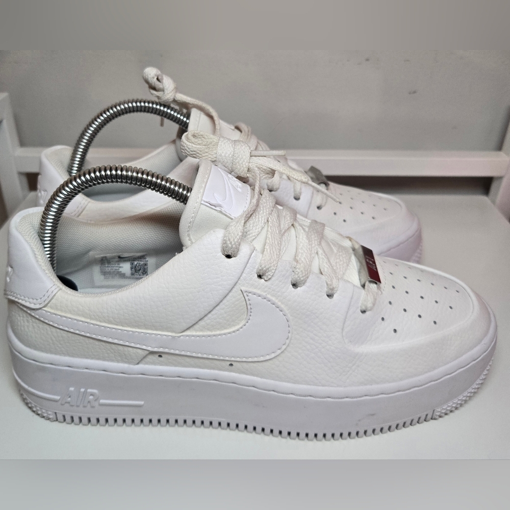 Nike Air Force 1 Sage Low Triple White AR5339 100 Women's Size8.5